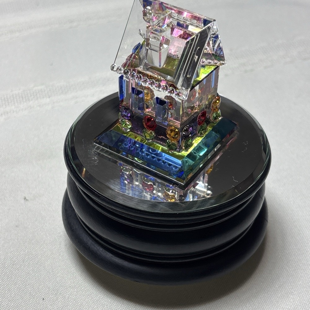 Rare San Francisco Music Box Company Iris Arc Crystal Gingerbread House Works